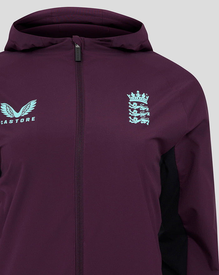 Close up of the chest area showing Castore logo on left and crest emblem on right